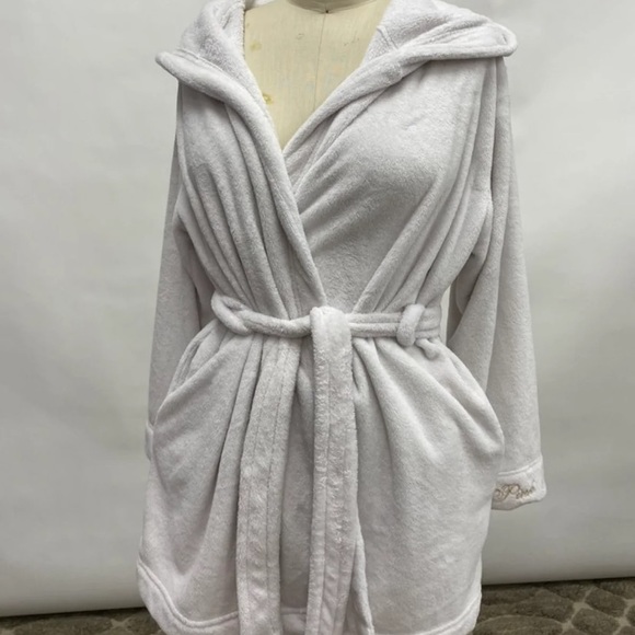 VS PINK Robe - Picture 2 of 9